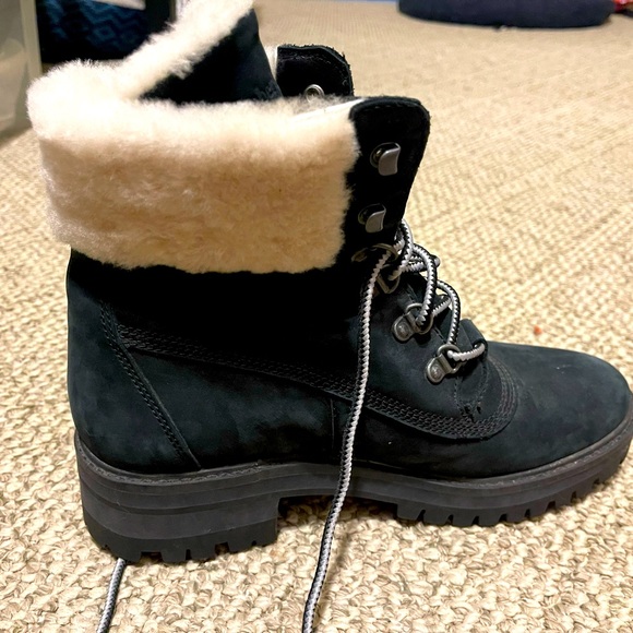 Timberland navy genuine suede & shearling fur boots - Picture 14 of 16